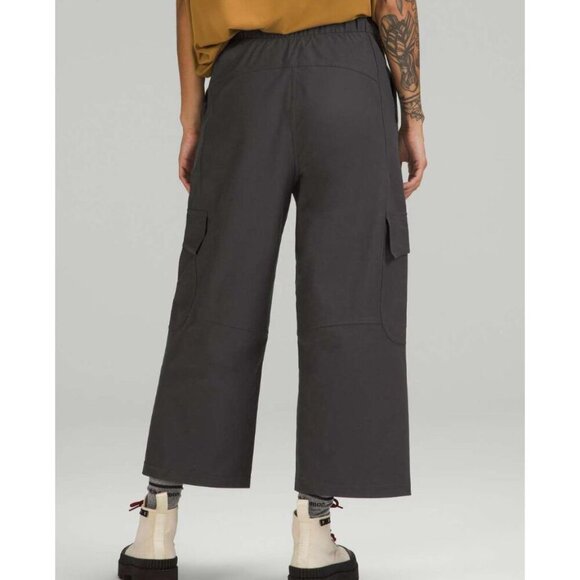 Lululemon Light Utilitech Cargo Pocket High-Rise Crop Graphite Grey Size 28 - Picture 2 of 6